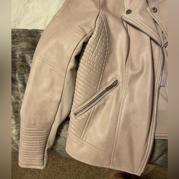 Bar III faux leather women’s quilted jacket - Picture 13 of 14